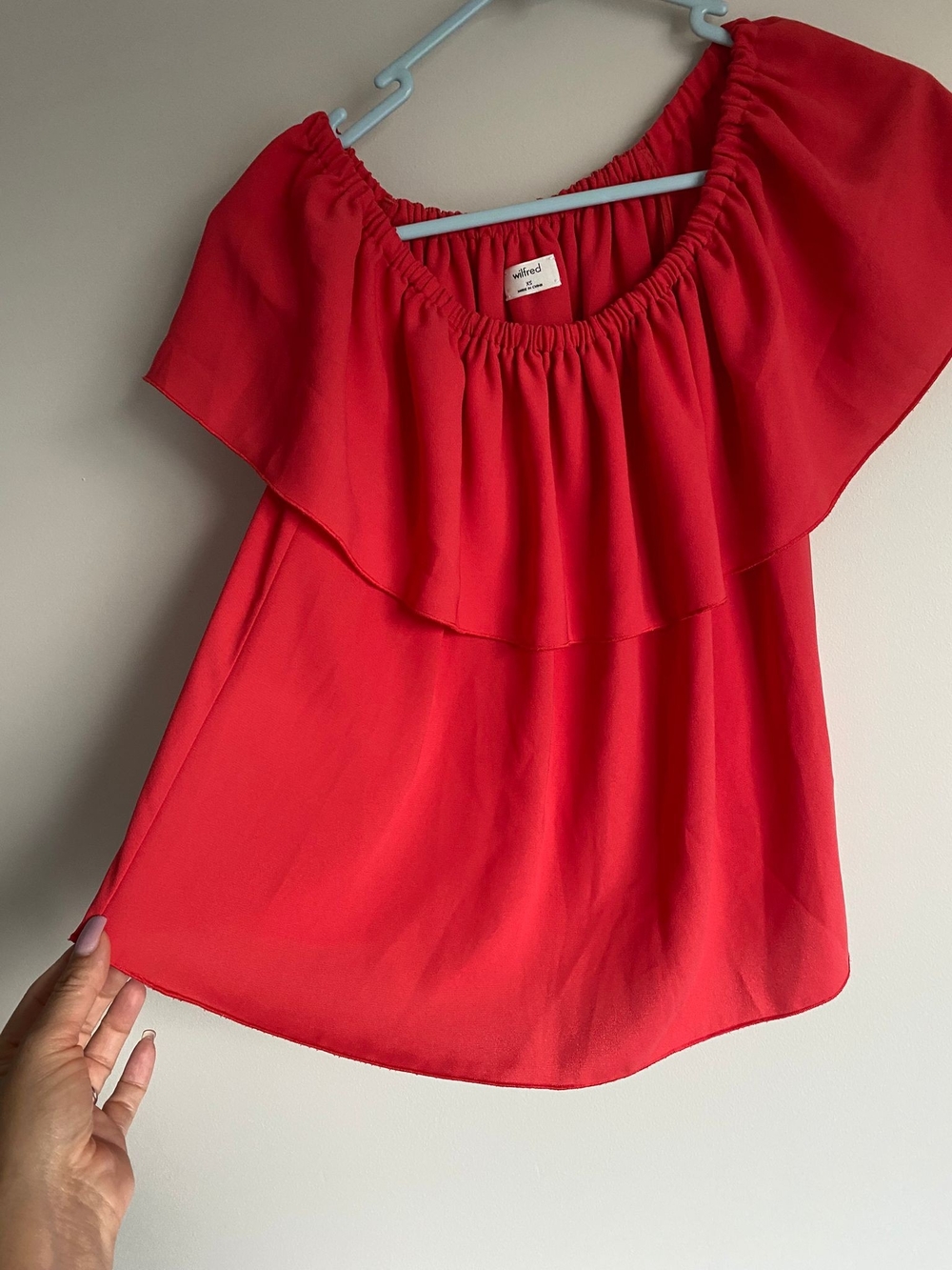 Wilfred Red Off-Shoulder Ruffle Top Ptp 17'' - Picture 4 of 16